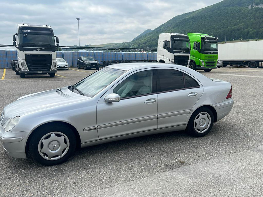 Mercedes-Benz C 220